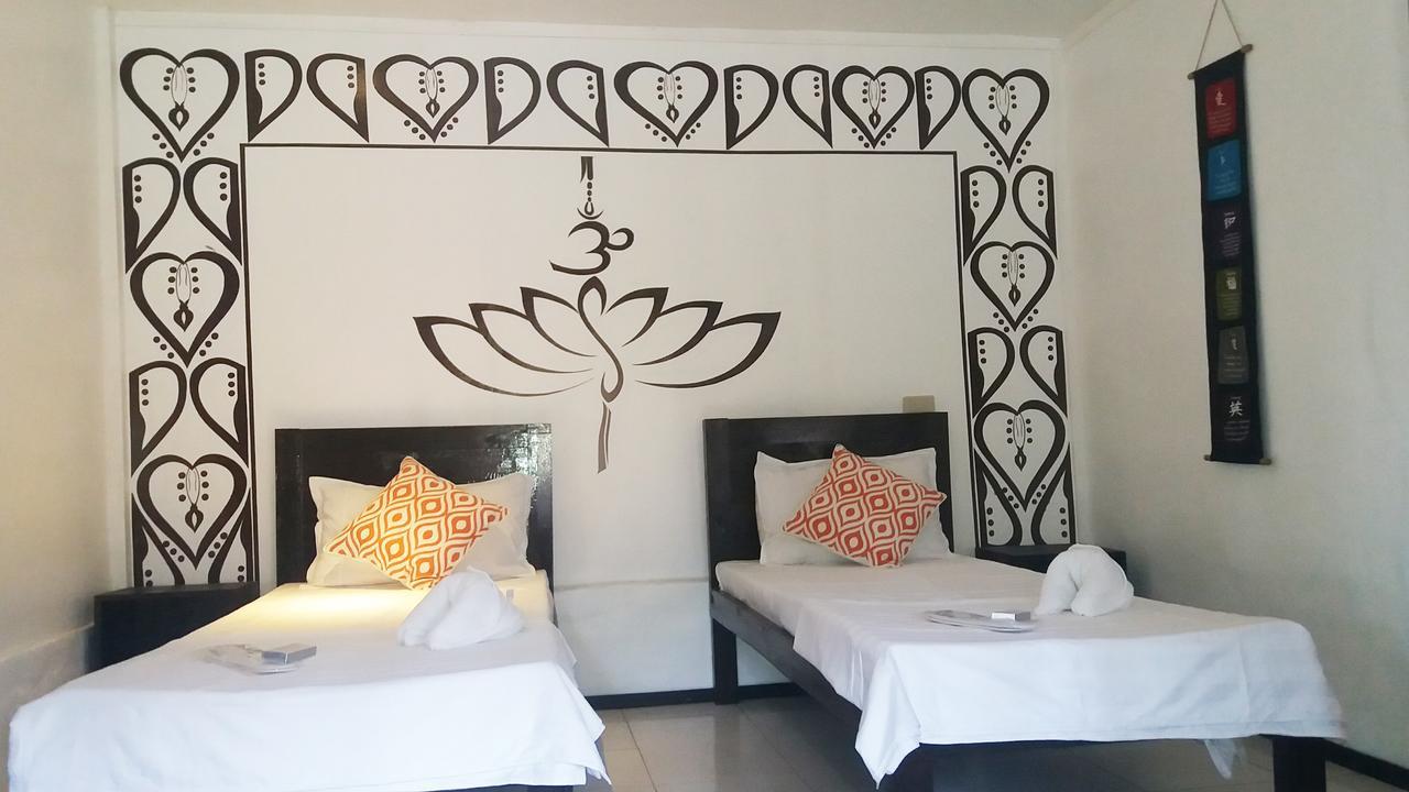 Peace & Love Beach Club Roxas  Buitenkant foto