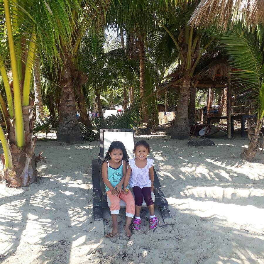 Peace & Love Beach Club Roxas  Buitenkant foto